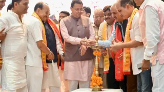 सीएम धामी का हल्द्वानी में बड़ा ऐलान, कैंची धाम यात्रा के लिए रजिस्ट्रेशन होगा अनिवार्य