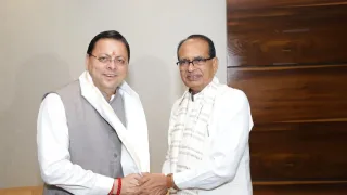 CM धामी ने की शिवराज सिंह चौहान से मुलाकात, उत्तराखंड में सड़कों को मिलेगी रफ्तार