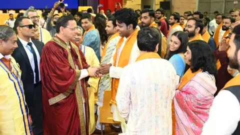 सीएम धामी बोले- युवा जॉब सीकर नहीं, जॉब प्रोवाइडर बनें