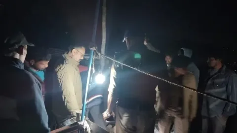 भीमताल में दर्दनाक हादसा: रिटेनिंग वॉल निर्माण के दौरान मलबा गिरने से 2 मजदूरों की मौत, ठेकेदार पर केस दर्ज
