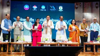 लेखक गाँव अंतरराष्ट्रीय महोत्सव में पहुंचे सीएम धामी, कहा- साहित्य ही समाज का दर्पण