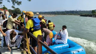 उत्तरकाशी में हिमस्खलन से केदारताल ट्रेक पर फंसे 8 लोग, उधर हरिद्वार में टापू से 35 का रेस्क्यू