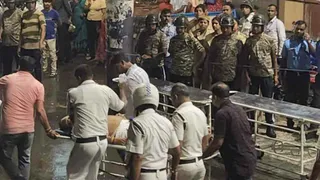 कोलकाता दुर्गा पूजा पंडाल में मची भगदड़, 17 की मौत और कई घायल
