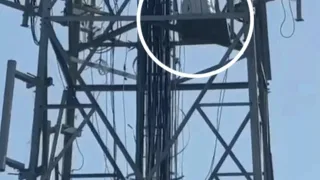 हरिद्वार में पत्नी के प्रेमी के साथ जाने पर टावर पर चढ़ा पति