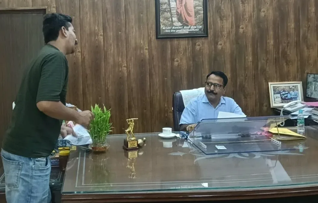 हल्द्वानी में सड़कों के डामरीकरण में भ्रष्टाचार का आरोप, समाजसेवी विशाल वर्मा व अंजलि वर्मा ने डीएम को सौंपा ज्ञापन
